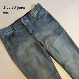Size 30 Lulaoe jeans, light blue, no distressing, heavier fabric (149)